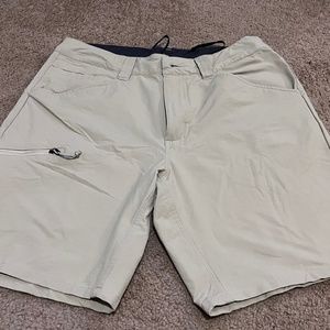 Patagonia 31” Men’s Quandry 8” Inseam Shorts Khaki